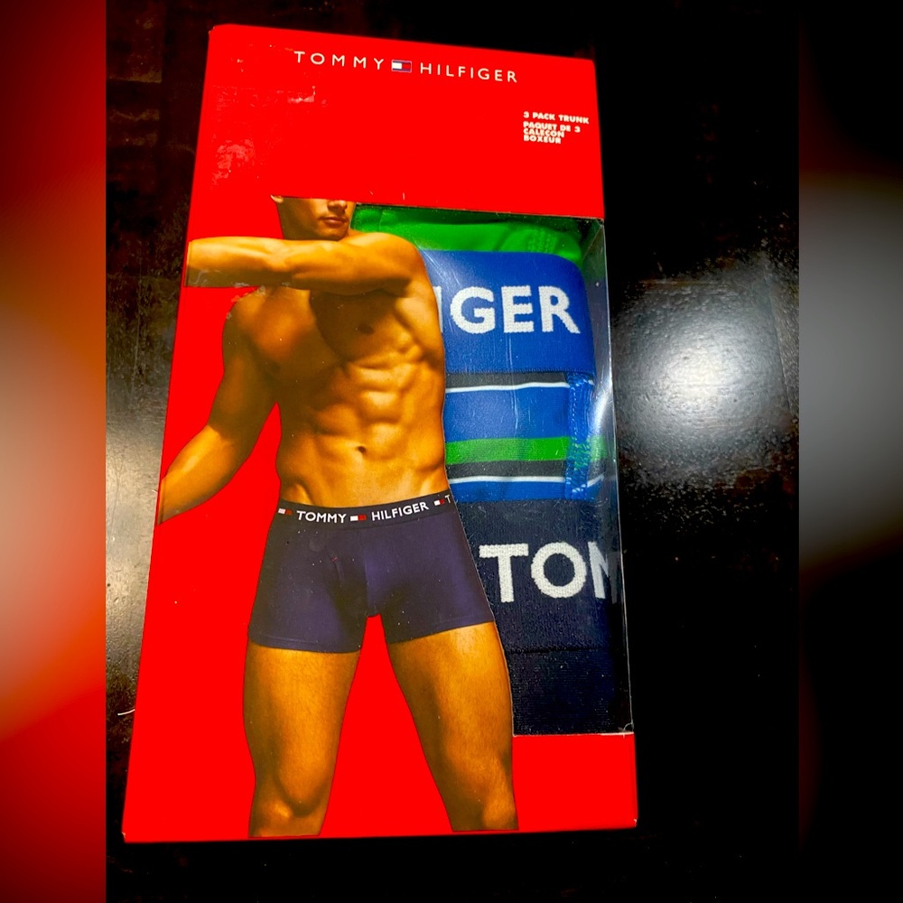 Tommy Hilfiger 3-Pack Trunk Everyday Micro Size L 
Brand New with Tag in a box